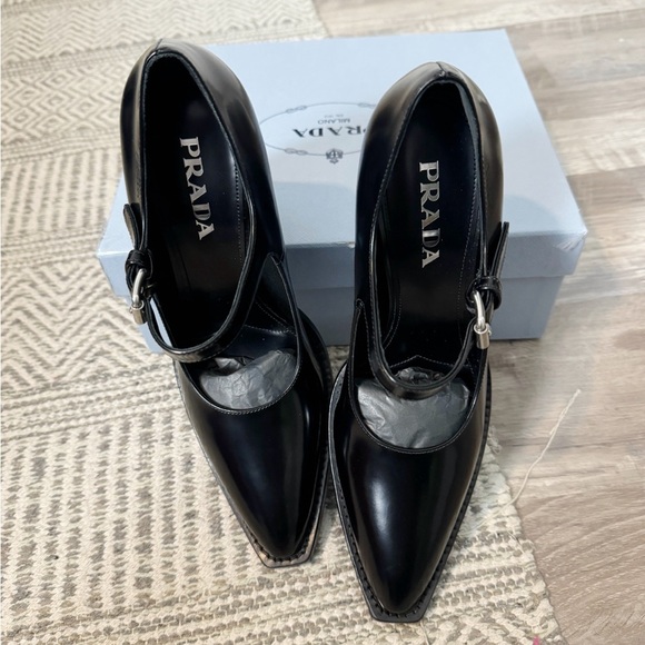 NEW Prada Leather Mary Jane Block Heel Pumps - Picture 2 of 11